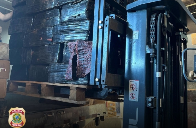 PF realiza incineração de mais de 8 toneladas de drogas na região da tríplice fronteira