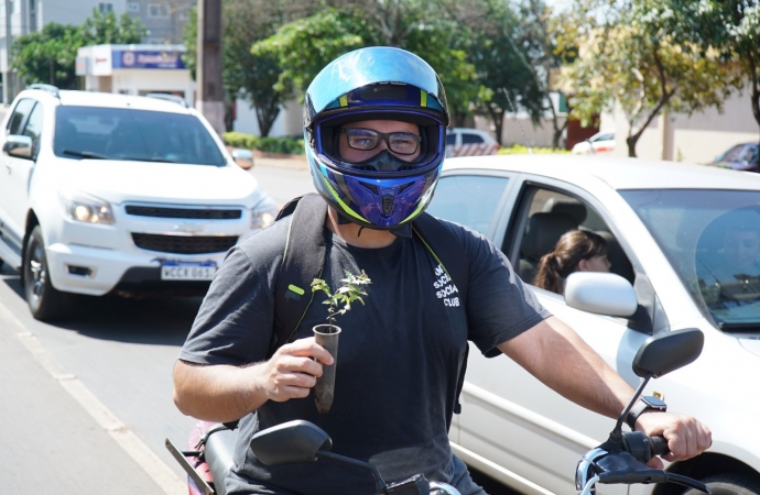 Plantio de mudas frutíferas e blitz ecológica marcam o Dia da Árvore, em Santa Terezinha de Itaipu