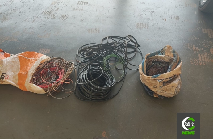 PM detém ladrão e receptador de fios de cobre furtados em Santa Helena