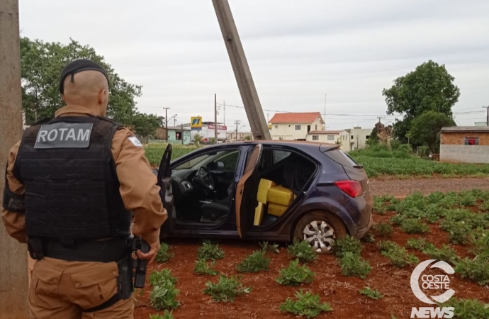 PM recupera carro e apreende meia tonelada de droga em Ouro Verde do Oeste