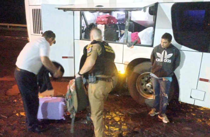 Polícia apreende 20 kg de maconha em ônibus intermunicipal