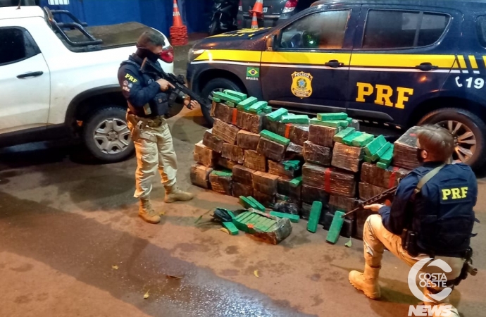 Polícia apreende 590 quilos de maconha carregada em Santa Helena; dois foram presos
