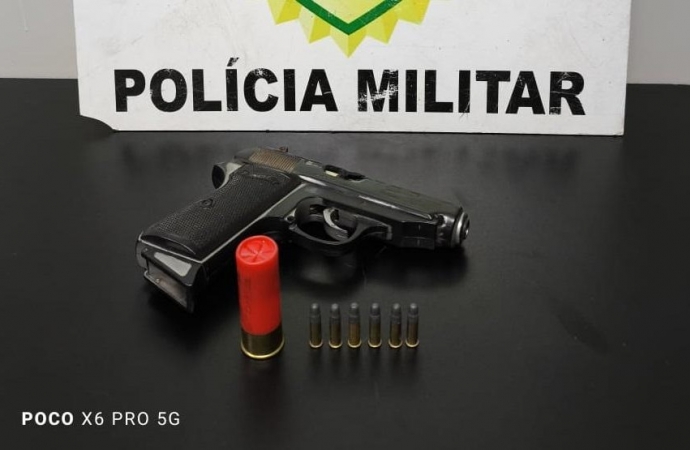 Polícia apreende simulacro e munições após homem ameaçar companheira em Santa Helena