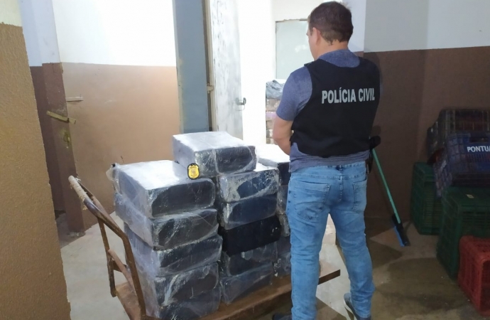 Polícia Civil de Foz prende três pessoas com 300kg de maconha