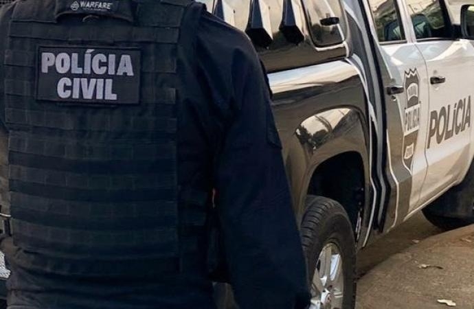 Polícia Civil de Santa Helena prende duas pessoas, apreende drogas e motocicletas no Bairro São Luiz