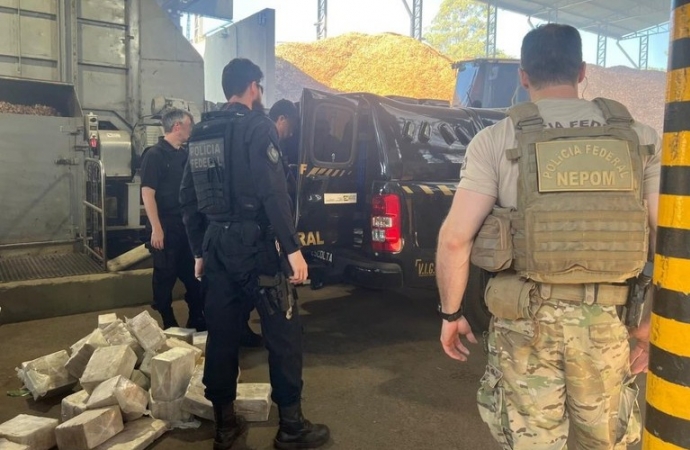 Polícia Federal incinera 422 Kg de cocaína no Paraná