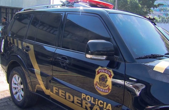 Polícia Federal investiga grupo de contrabandistas de cigarros com atuação nos Campos Gerais