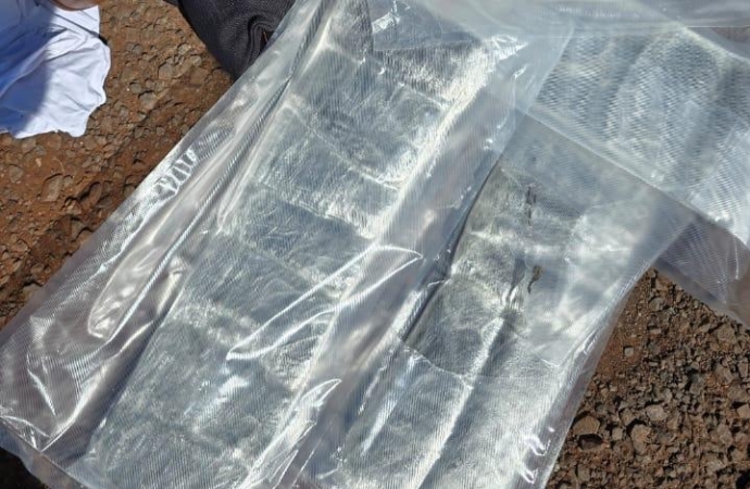 Polícia Federal prende passageira com 4,7kg de haxixe em ônibus interestadual