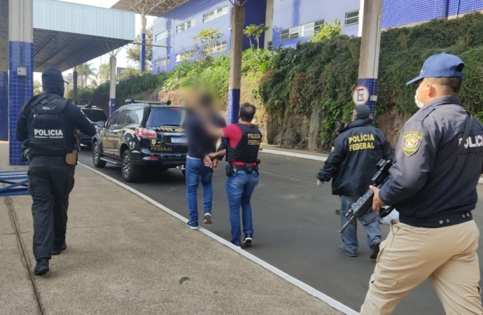 Polícia Federal recebe extraditado do Paraguai em Foz do Iguaçu