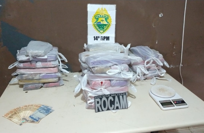 Polícia Militar apreende quase 40 quilos de maconha em ônibus