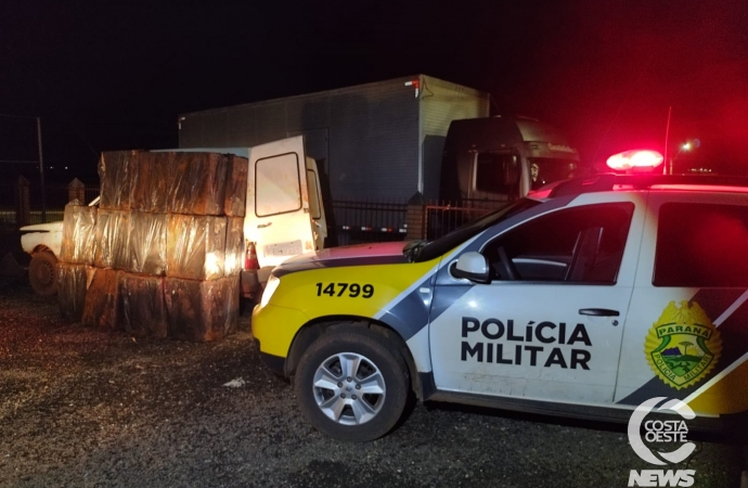 Polícia Militar de Itaipulâdia apreende veículo carregado com cigarros