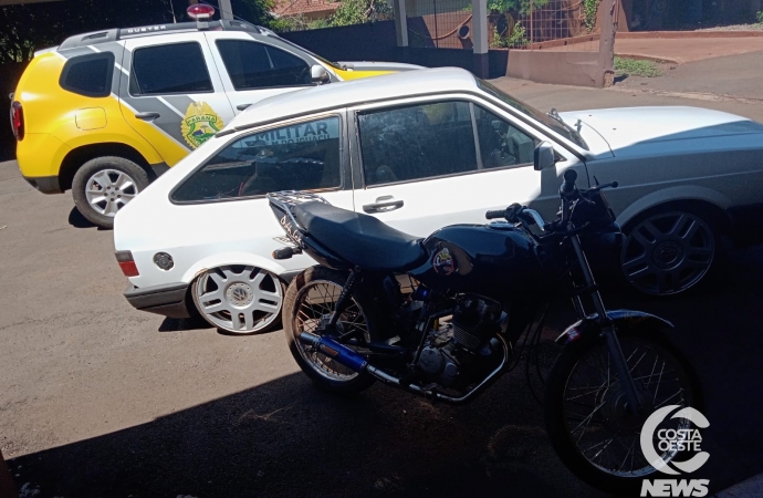 Polícia Militar detém indivíduos e apreende carro e moto com irregularidades em São Miguel do Iguaçu