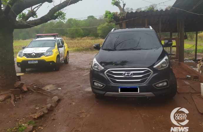 Polícia Militar estoura depósito de drogas em Santa Helena, apreende veículos e detém uma pessoa