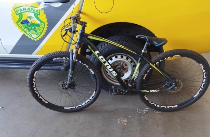 Polícia Militar recolhe bicicleta abandonada em bar de Santa Helena