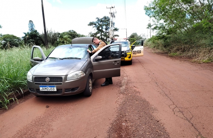 Polícia Militar recupera veículo roubado na BR 277