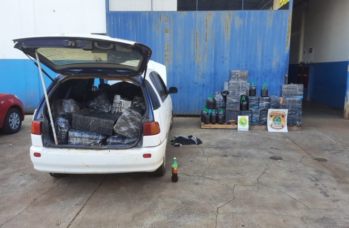 Policiais apreendem veículo com azeite e vinho em situação irregular em Foz do Iguaçu