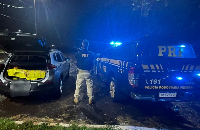 Policiais Rodoviários Federais apreendem mais de 660kg de maconha em Santa Terezinha de Itaipu/PR.