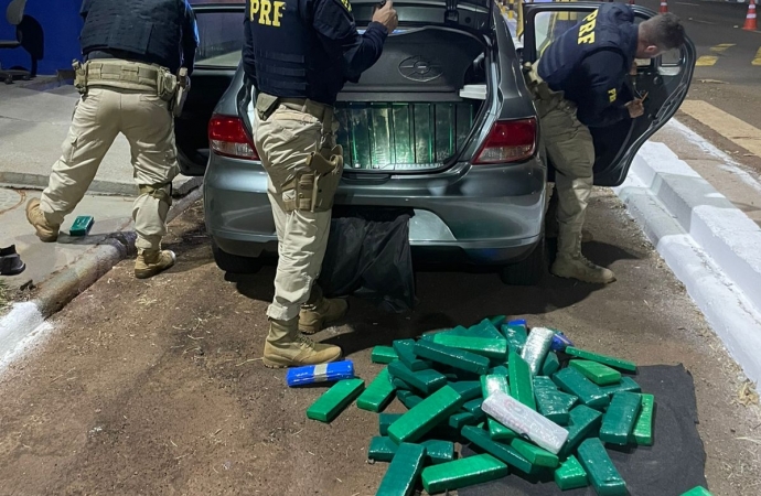 Policiais Rodoviários Federais apreendem quase 120 kg de maconha em Santa Terezinha de Itaipu/PR