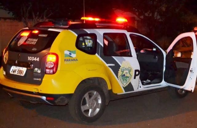 Homem investe contra policial e leva tiro na perna em Entre Rios do Oeste