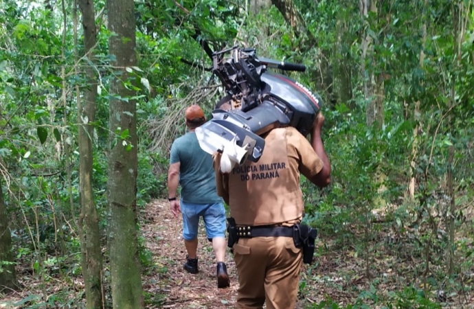 Policial de folga encontra motor de barco furtado no Lago de Itaipu em Santa Helena