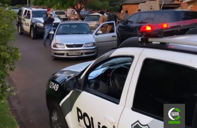 Polícias Civil e Militar cumprem mandado de prisão, apreendem veículos, drogas e munições em Santa Helena