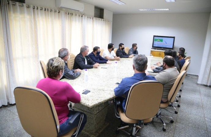 Prefeita e Vice reúnem-se com Vereadores e discutem ações e futuros projetos para Itaipulândia