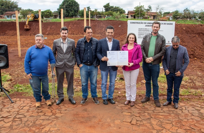 Prefeito de Medianeira assina Ordem de Serviço para construção da segunda Unidade de Saúde no bairro Jardim Irene