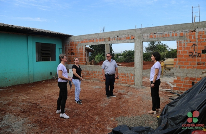 Prefeito de Missal acompanha obra de Ampliação da Escola no Portão Ocoí