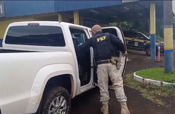 PRF apreende 441 quilos de maconha após duas tentativas de fuga em Céu Azul