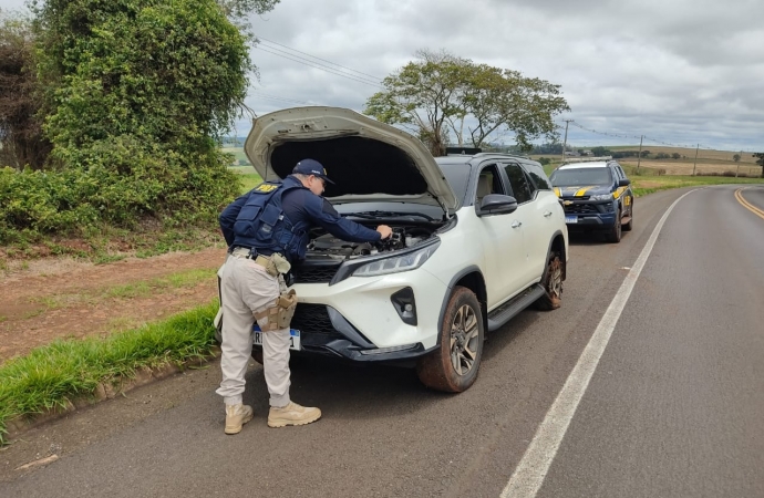 PRF apreende droga e recupera veículo furtado durante o fim de semana em Céu Azul