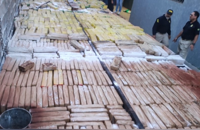 PRF apreende grande quantidade de maconha em Santa Terezinha de Itaipu