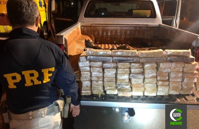 PRF apreende pasta base de cocaína em caminhonete com placas de Santa Helena