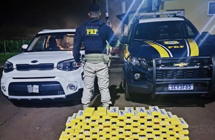 PRF apreende quase 100 kg de cocaína em fundo falso na BR-277 em Santa Terezinha de Itaipu (PR)