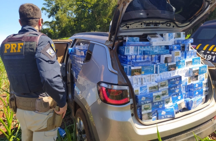 PRF apreende veículo carregado com 17.500 maços de cigarros em São Miguel do Iguaçu
