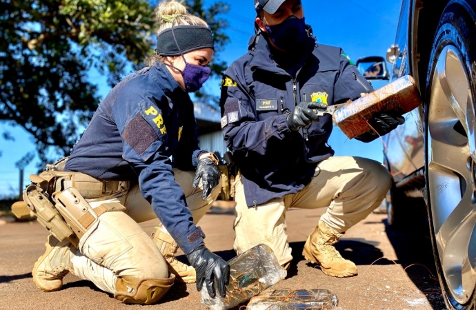 PRF e PCPR apreendem drogas e dão prejuízo de R$ 16 milhões ao crime organizado em Santa Terezinha de Itaipu