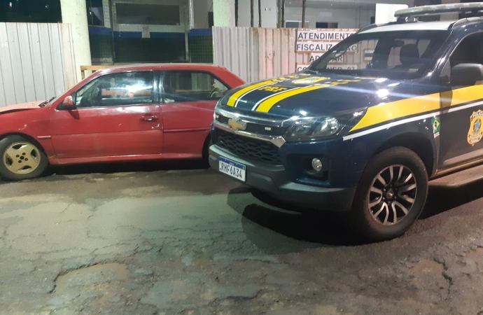 PRF em Guaíra recupera veículo roubado no Rio de Janeiro