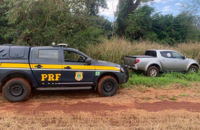 PRF recupera quatro veículos e uma arma de fogo em Guaíra em menos de 24 horas