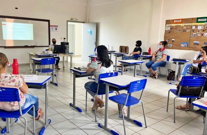 Professores da Rede Pública de Ensino de Itaipulândia abraçam a causa e adotam em sala de aula a campanha 18 de Maio