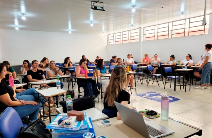 Professores de alunos com necessidades educacionais especializadas recebem nova etapa de formação