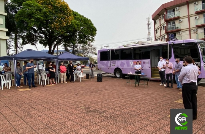 Programa “Ônibus Lilás” promove atendimentos em Medianeira