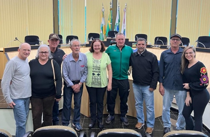 Familiares e amigos de Sala prestam homenagem na cidade natal do