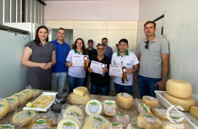 Cresol apoia cooperado de São Miguel do Iguaçu premiado por queijos artesanais