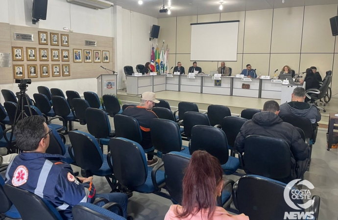 Reajuste salarial de vereadores, prefeito e vice e secretários esteve em pauta para votação em Medianeira