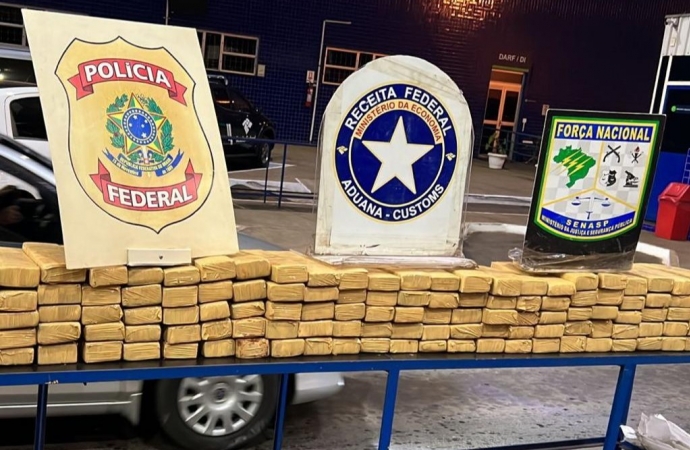 Receita Federal apreende 90,7 kg de substancias análogas à maconha na Ponte Internacional da Amizade