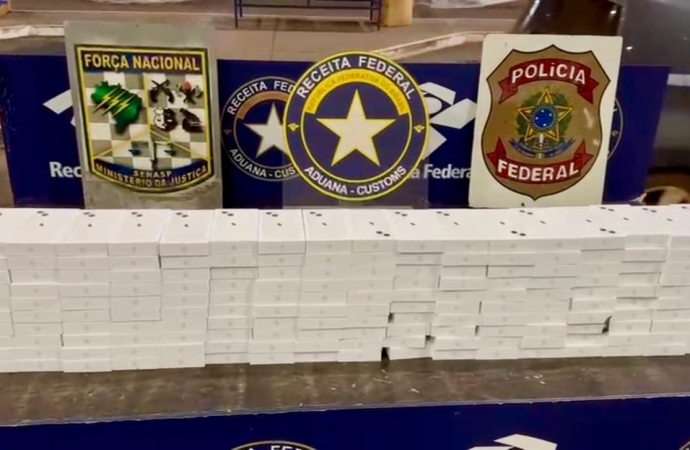 Receita Federal apreende mais de R$490.000 em smartphones na Ponte Internacional da Amizade