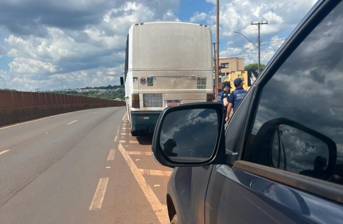 Receita Federal apreende ônibus de turismo com carga irregular