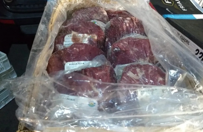 Receita Federal apreende uma tonelada de picanha, alcatra e bife ancho contrabandeada em Foz do Iguaçu