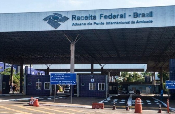 Receita Federal em operação conjunta com a Polícia Federal apreende carga de 1 milhão de reais em aparelhos eletrônicos