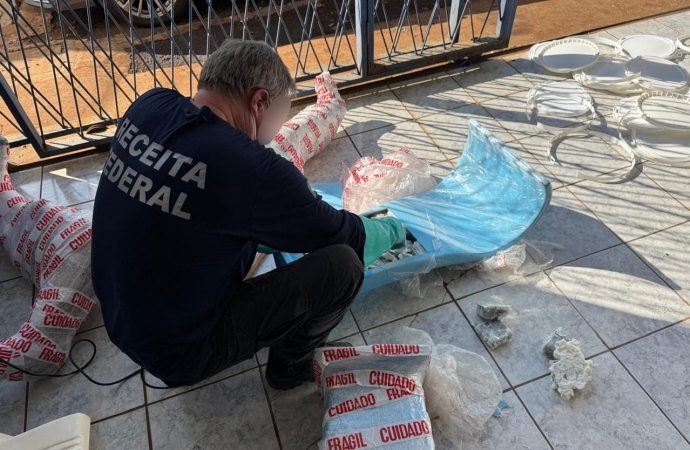 Receita Federal retém 300 kg de maconha e 20 kg de cocaína no oeste paranaense