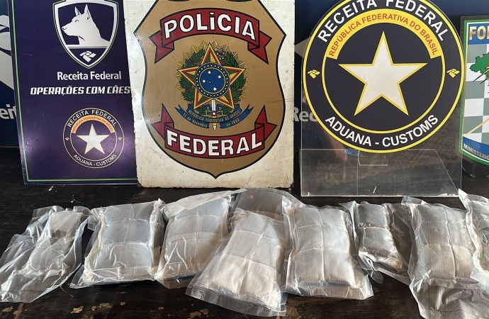 Receita Federal retém 4 kg de substância análoga à haxixe em mala com fundo falso na Aduana da Ponte da Amizade